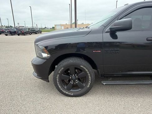 Used 2016 RAM 1500 Express w/ Black Ram 1500 Express Group AWD/4WD image 7