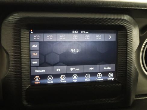 Used 2022 Jeep Gladiator Sport AWD/4WD image 28