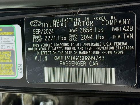 Certified 2025 Hyundai Elantra Limited image 38