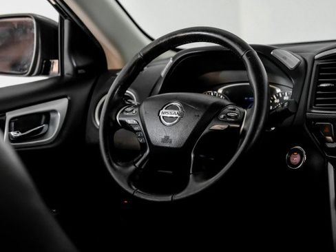 Used 2020 Nissan Pathfinder SV w/ Rock Creek Edition image 11