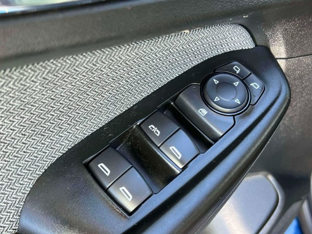 Used 2022 Chevrolet TrailBlazer LT w/ Driver Confidence Package AWD/4WD image 17