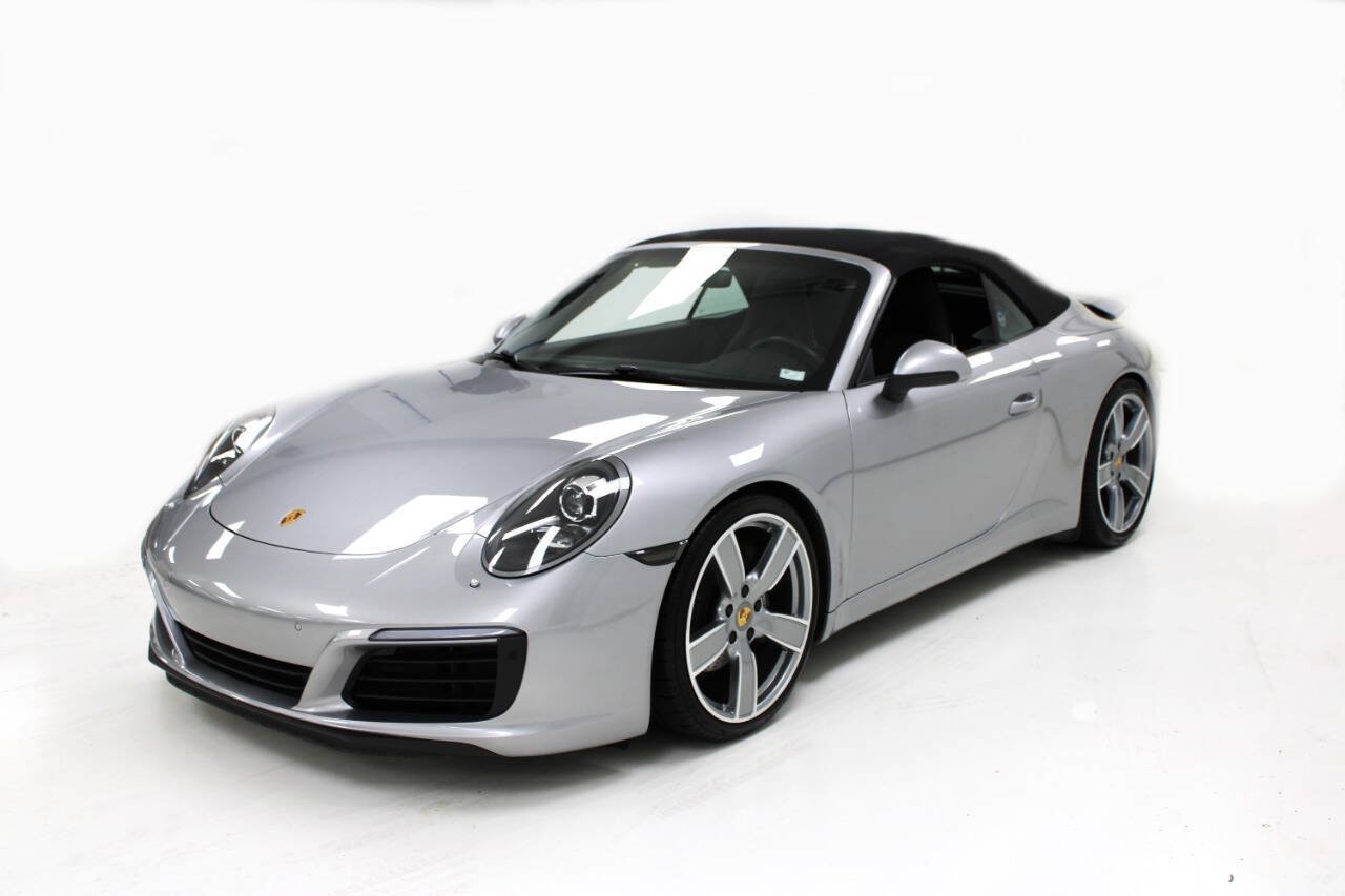 Used 2017 Porsche 911 Carrera image 3