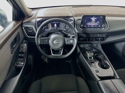 Used 2023 Nissan Rogue S image 17