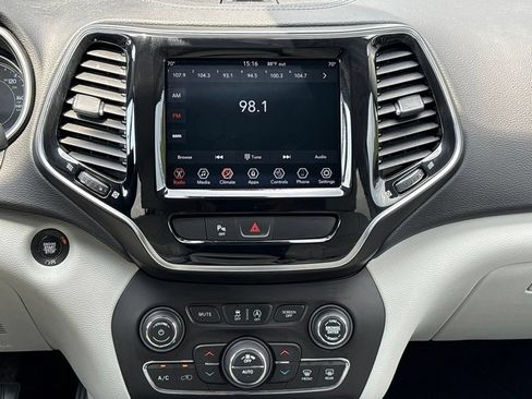 Used 2019 Jeep Cherokee Limited AWD/4WD image 31