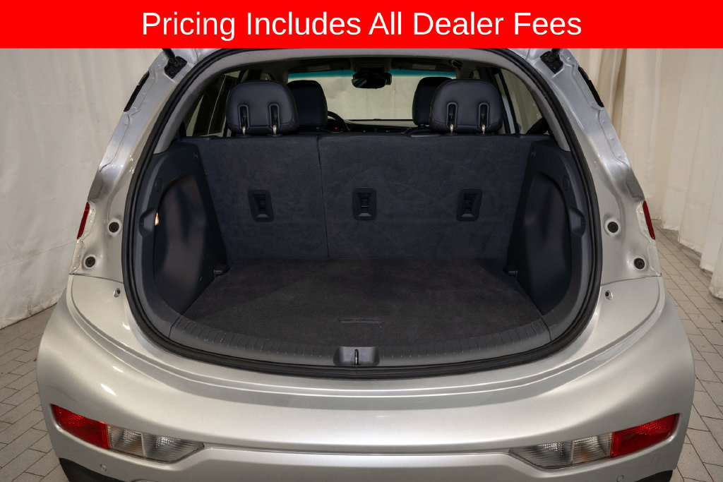 Used 2021 Chevrolet Bolt Premier w/ Infotainment Package FWD image 5