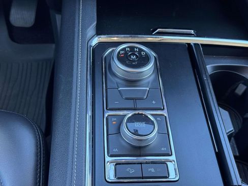 Certified 2022 Ford Expedition XLT image 6