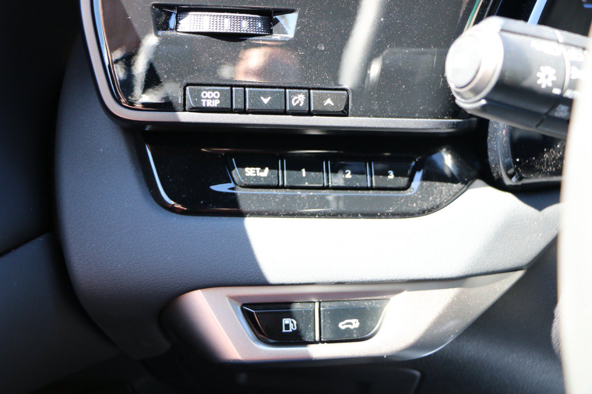 Used 2026 Lexus RX 350h w/ Accessory Package (2T) AWD/4WD image 20
