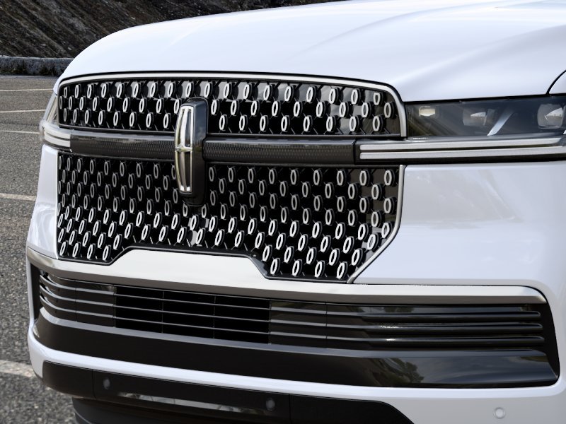 New 2027 Lincoln Navigator Reserve AWD/4WD image 17