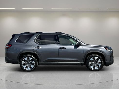 New 2026 Honda Pilot Elite image 2