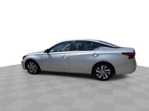Used 2024 Nissan Altima 2.5 S image 6