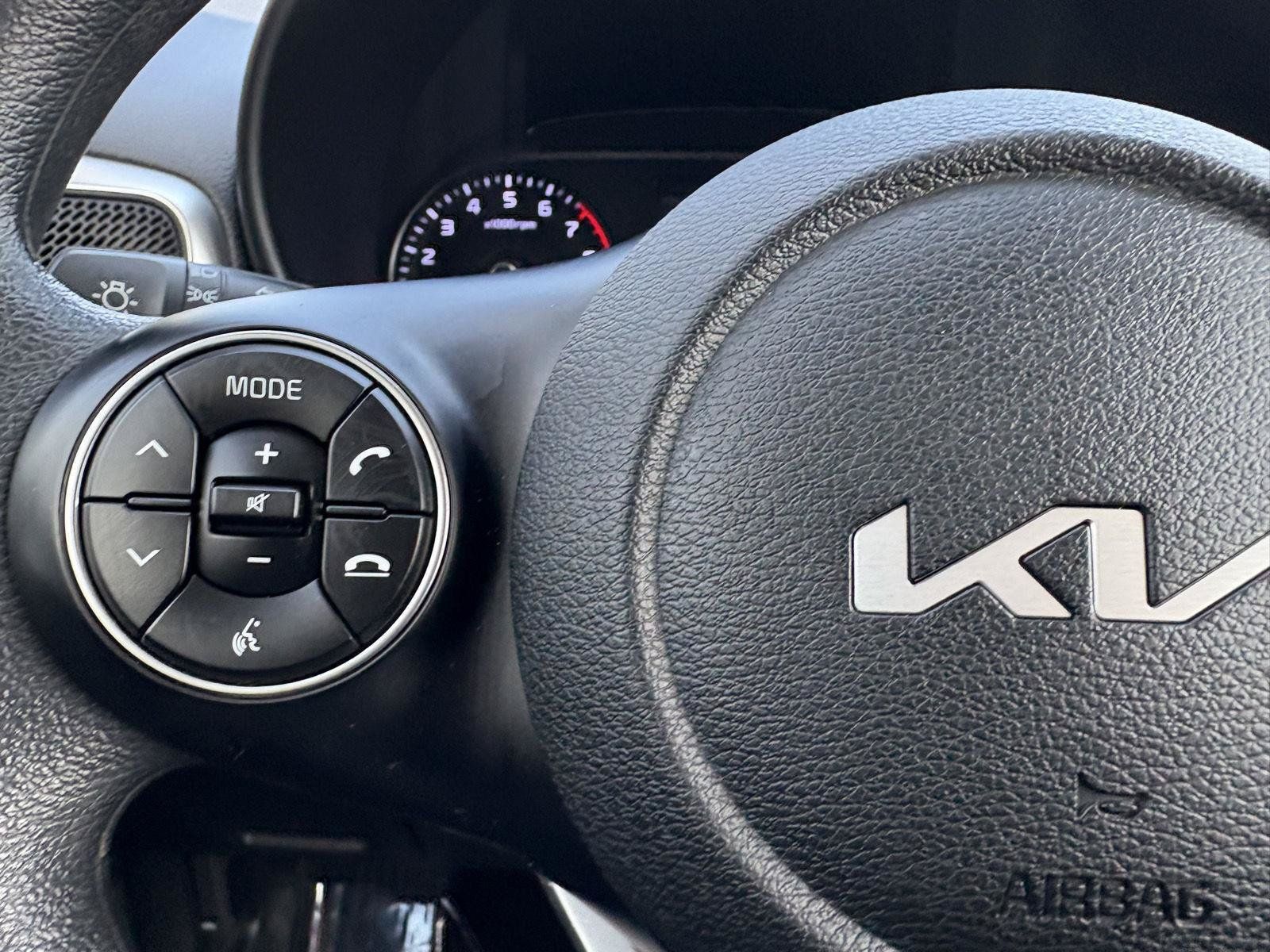 Used 2022 Kia Soul LX FWD image 9