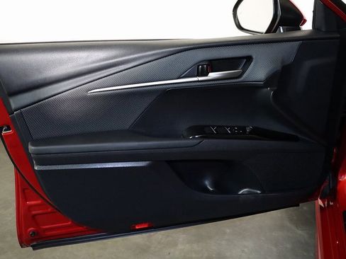 Used 2025 Toyota Camry SE image 20