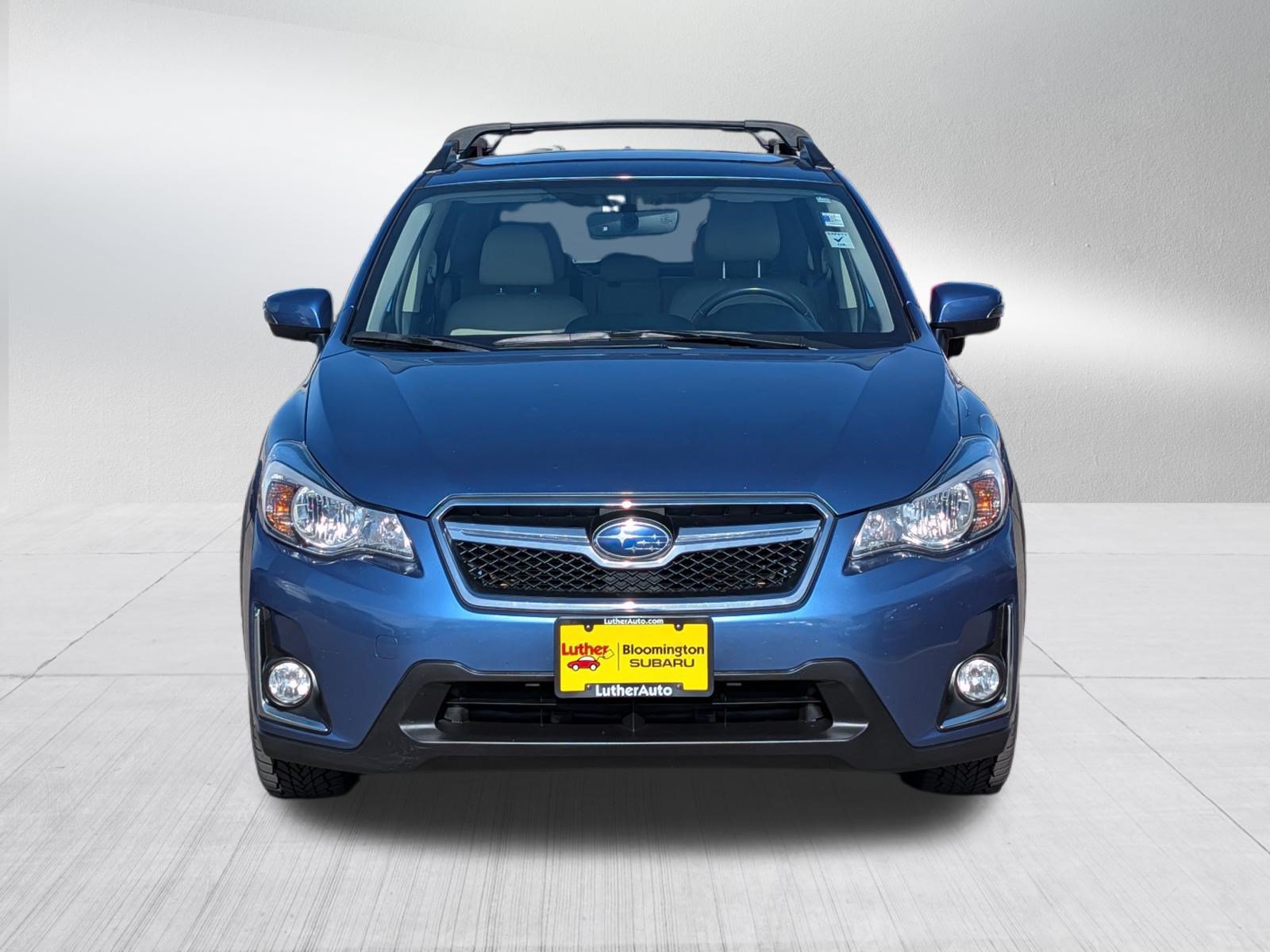 Used 2017 Subaru Crosstrek 2.0i Limited w/ Popular Package #2 AWD/4WD image 2