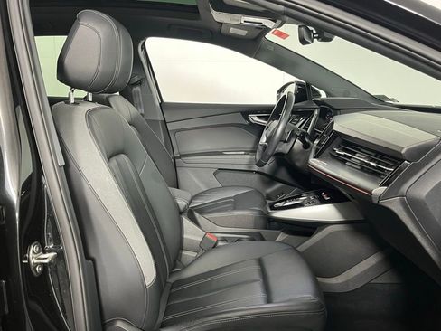 Used 2023 Audi Q4 e-tron Premium Plus w/ Premium Plus image 32