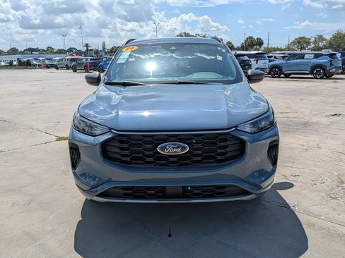 Used 2024 Ford Escape ST-Line w/ Tech Pack #1 FWD image 3