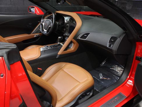 Used 2019 Chevrolet Corvette Stingray Convertible w/ 2LT Preferred Equipment Group image 45