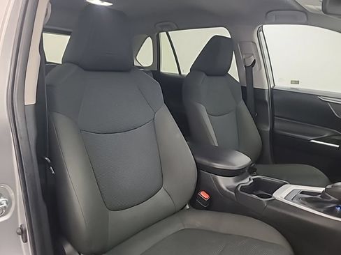 Used 2025 Toyota RAV4 LE FWD image 18