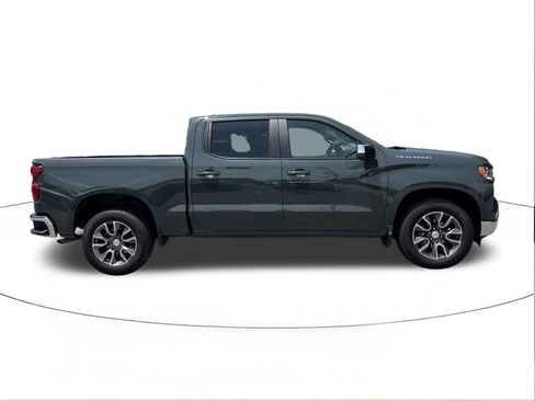 Used 2025 Chevrolet Silverado 1500 LT RWD image 2