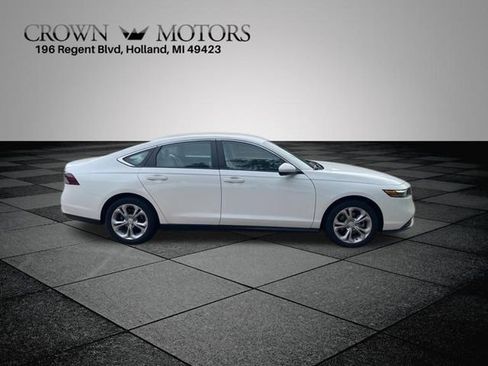Used 2023 Honda Accord LX image 4