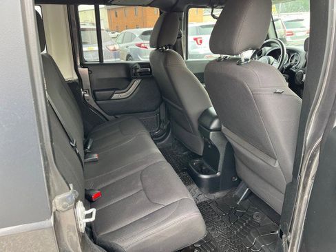 Used 2017 Jeep Wrangler Unlimited Sport w/ Quick Order Package 24S image 18