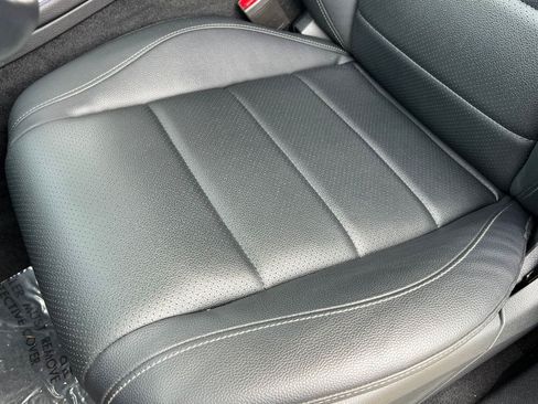 Used 2022 Mercedes-Benz GLE 350 4MATIC w/ AMG Line Exterior image 13