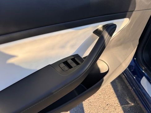 Used 2019 Tesla Model 3 Standard Range Plus RWD image 6