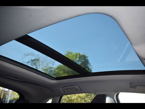 Used 2017 Audi Q3 2.0T Premium image 38