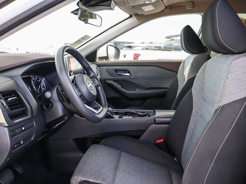 Used 2023 Nissan Rogue SV image 18