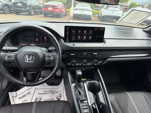 Used 2025 Honda Accord Sport image 10