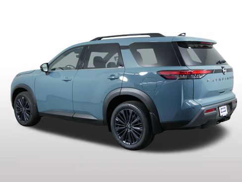 New 2026 Nissan Pathfinder SL w/ SL Premium Package AWD/4WD image 8