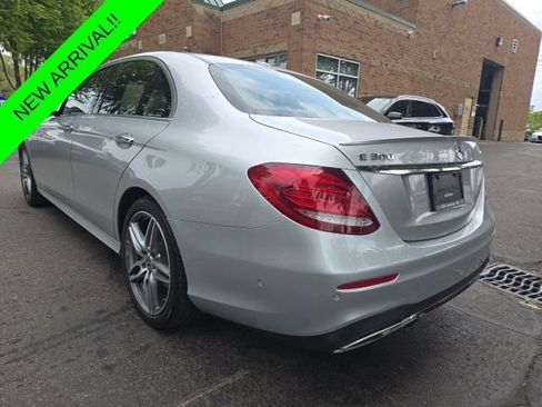 Used 2017 Mercedes-Benz E 300 4MATIC image 3
