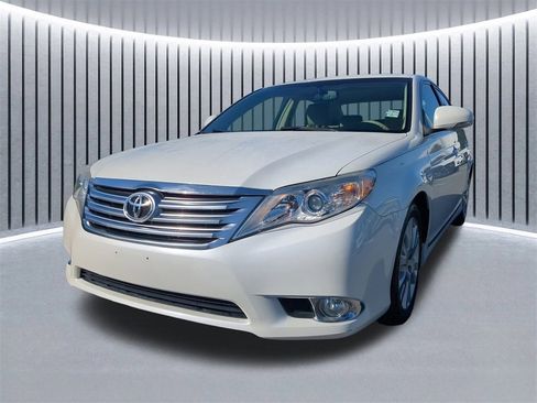 Used 2011 Toyota Avalon image 9