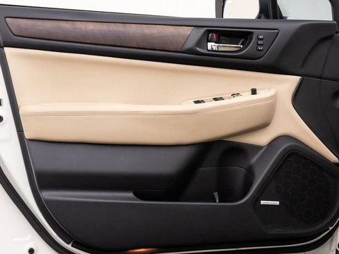 Used 2016 Subaru Outback 2.5i Limited image 14