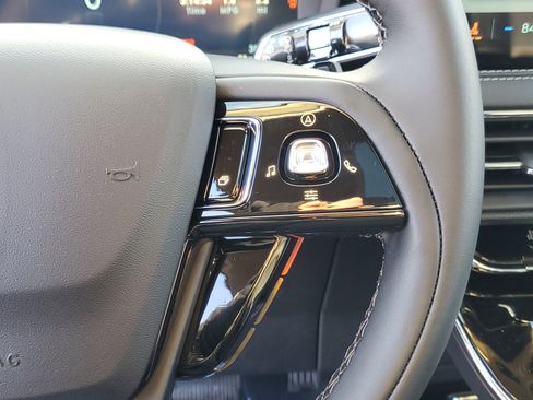 New 2026 Lincoln Corsair Premiere image 18