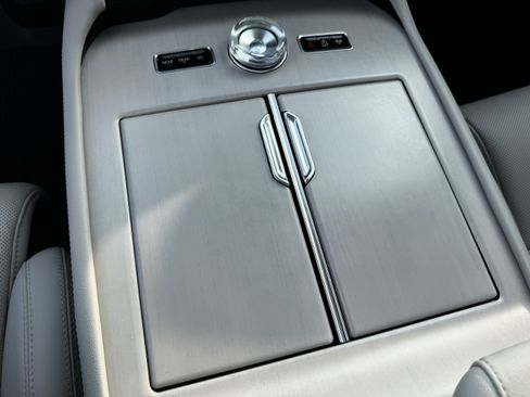 Used 2025 Lincoln Navigator Reserve AWD/4WD image 22