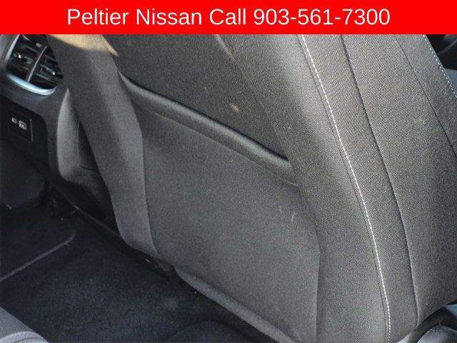 Used 2025 Chevrolet Blazer LT FWD image 15
