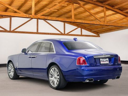 Used 2019 Rolls-Royce Ghost image 3