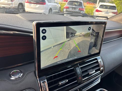 Certified 2023 Lincoln Navigator Reserve AWD/4WD image 20