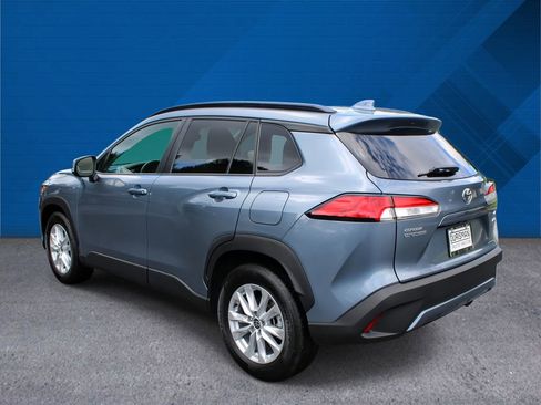 Used 2023 Toyota Corolla Cross LE w/ Moonroof Package AWD/4WD image 7