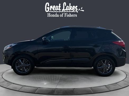 Used 2015 Hyundai Tucson SE image 2