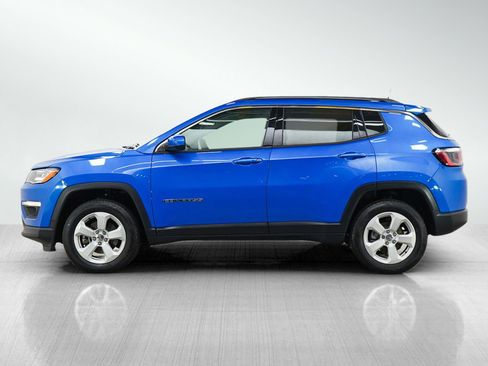Used 2019 Jeep Compass Latitude w/ Cold Weather Group image 2