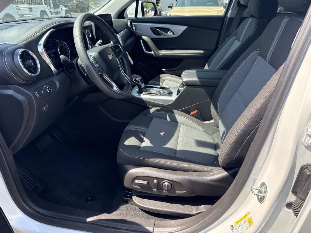 Used 2023 Chevrolet Blazer LT AWD/4WD image 18