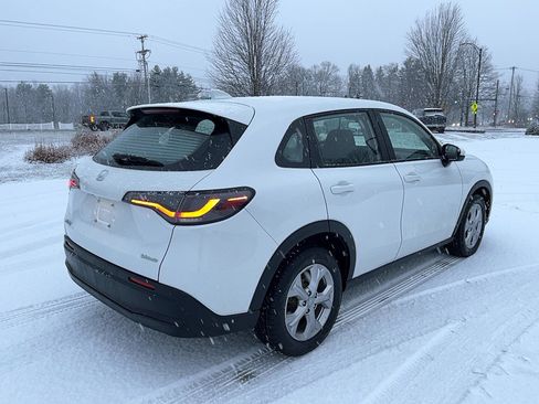 Certified 2023 Honda HR-V LX image 6