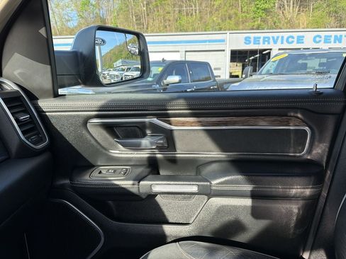 Used 2019 RAM 1500 Laramie AWD/4WD image 25