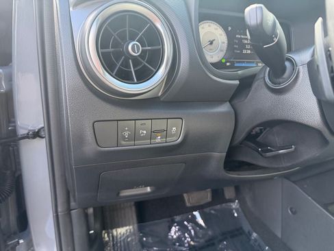 Used 2023 Hyundai Kona Limited w/ Cargo Package FWD image 19