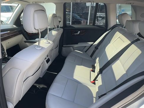 Used 2011 Mercedes-Benz GLK 350 2WD image 10