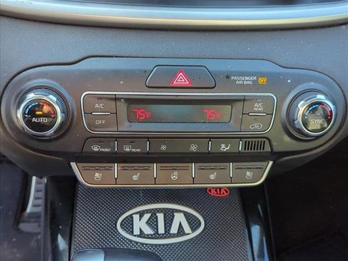 Used 2019 Kia Sorento SX image 19