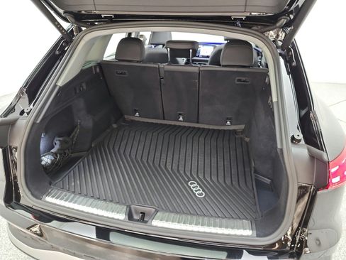 Used 2025 Audi Q5 Premium Plus w/ Premium Plus AWD/4WD image 30