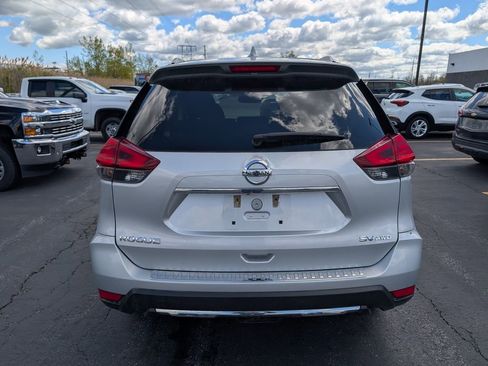 Used 2017 Nissan Rogue SV w/ SV Premium Package AWD/4WD image 7