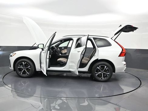 Used 2026 Volvo XC60 B5 Core AWD/4WD image 31